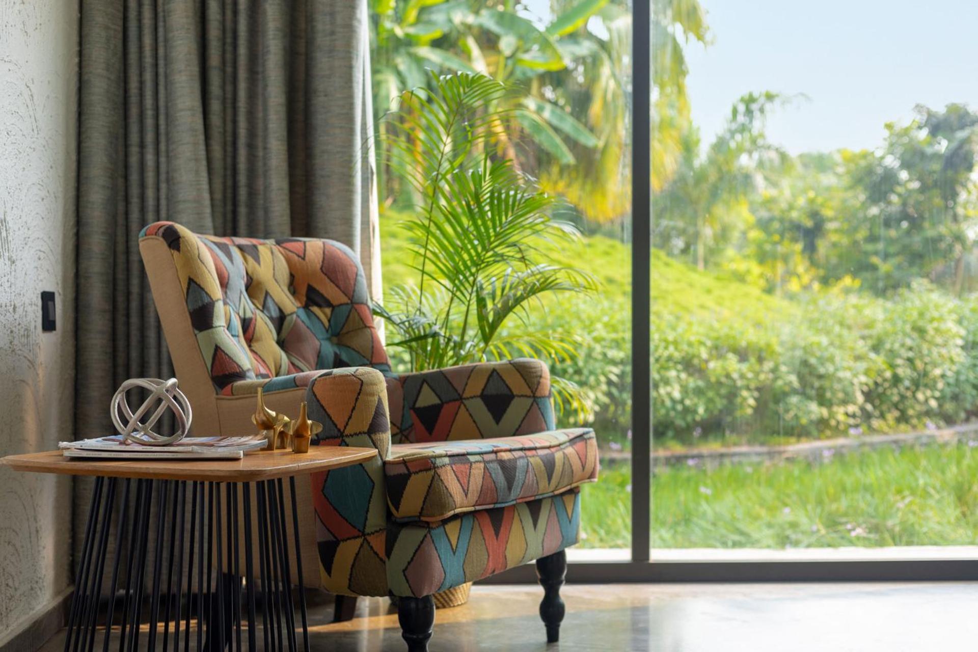 Open House By Stayvista - Nestled In Nature, Featuring A Swimming Pool & Expansive Lawn For A Serene Retreat Shikrapur Buitenkant foto