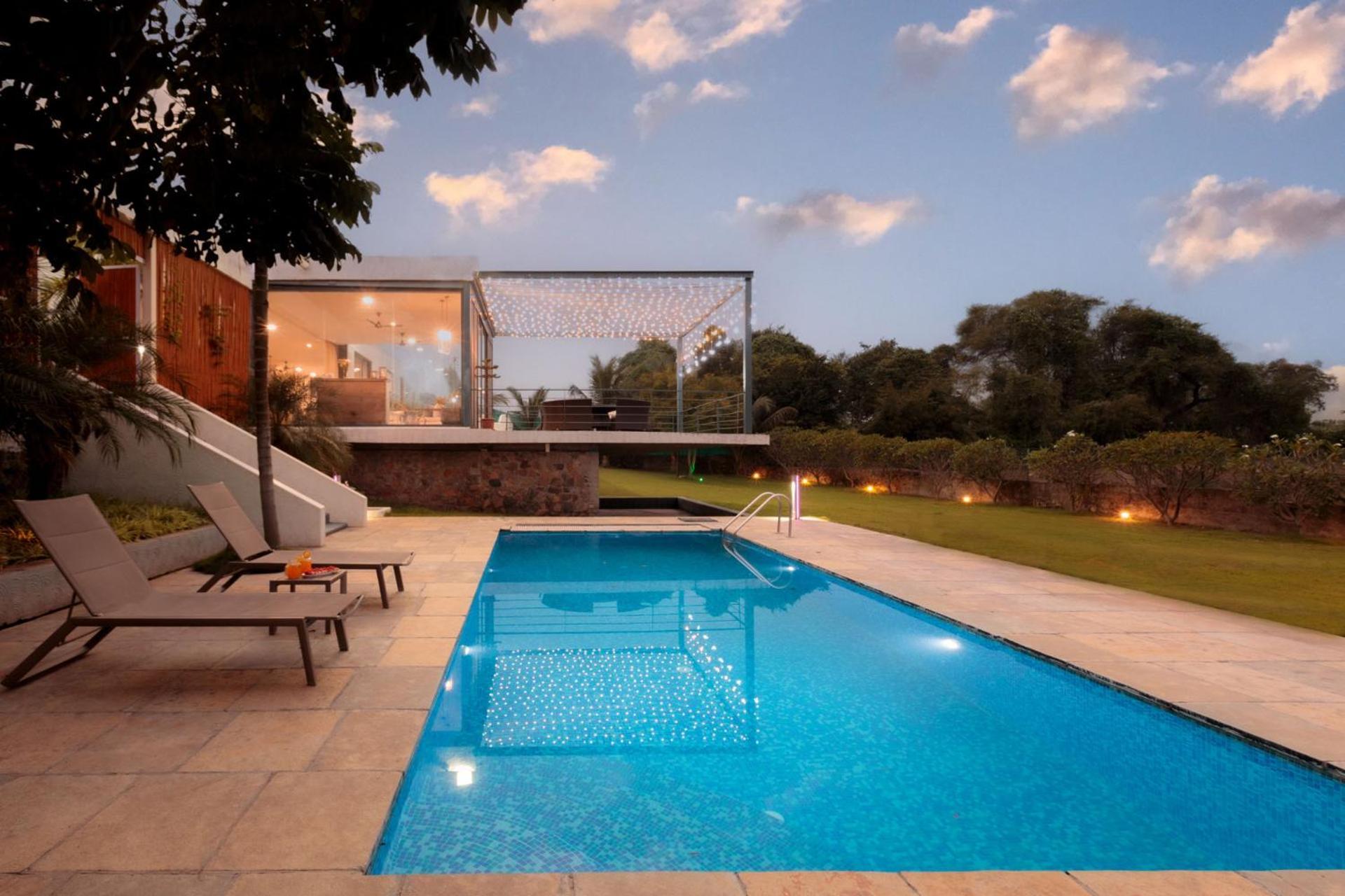 Open House By Stayvista - Nestled In Nature, Featuring A Swimming Pool & Expansive Lawn For A Serene Retreat Shikrapur Buitenkant foto